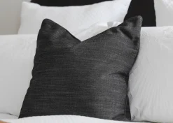 Bailey Pillow 20"x20"