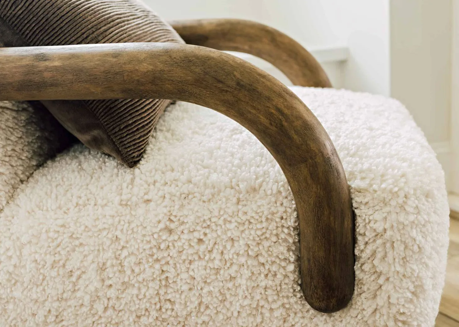 Gloria Armchair