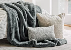 Harriet Boucle Pillow 24x24