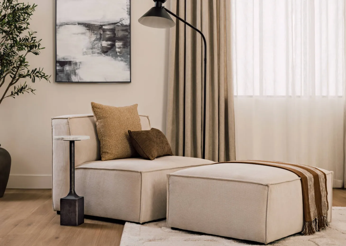 Laroux Recycled Metal Accent Table -Sienna