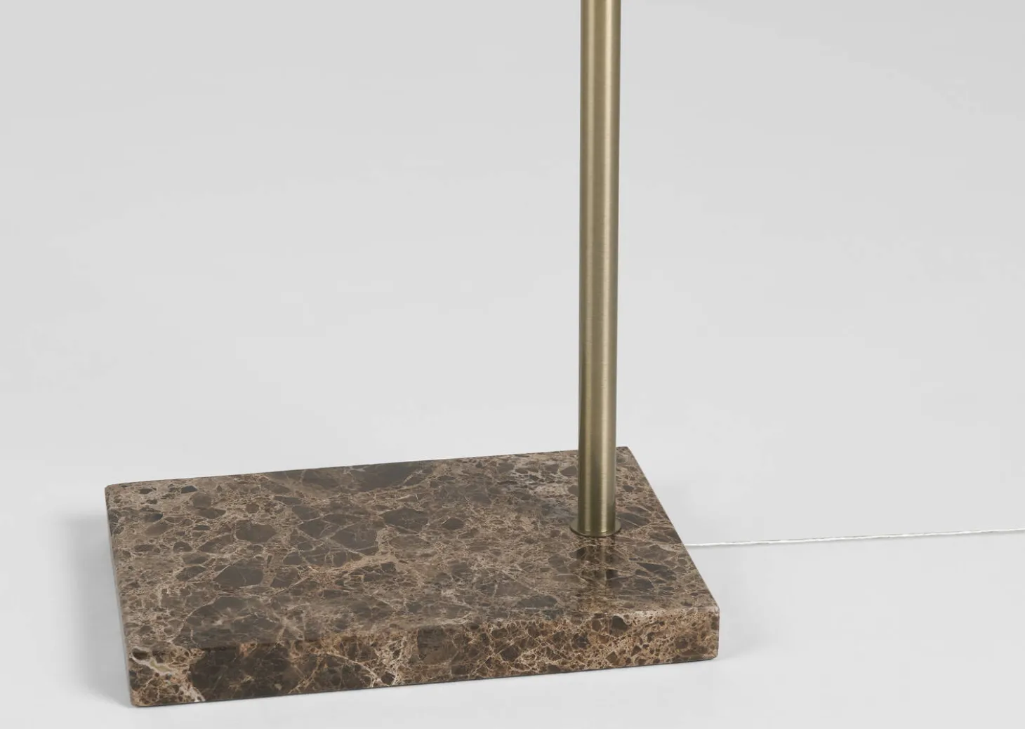 Oscar LED Floor Lamp Brass