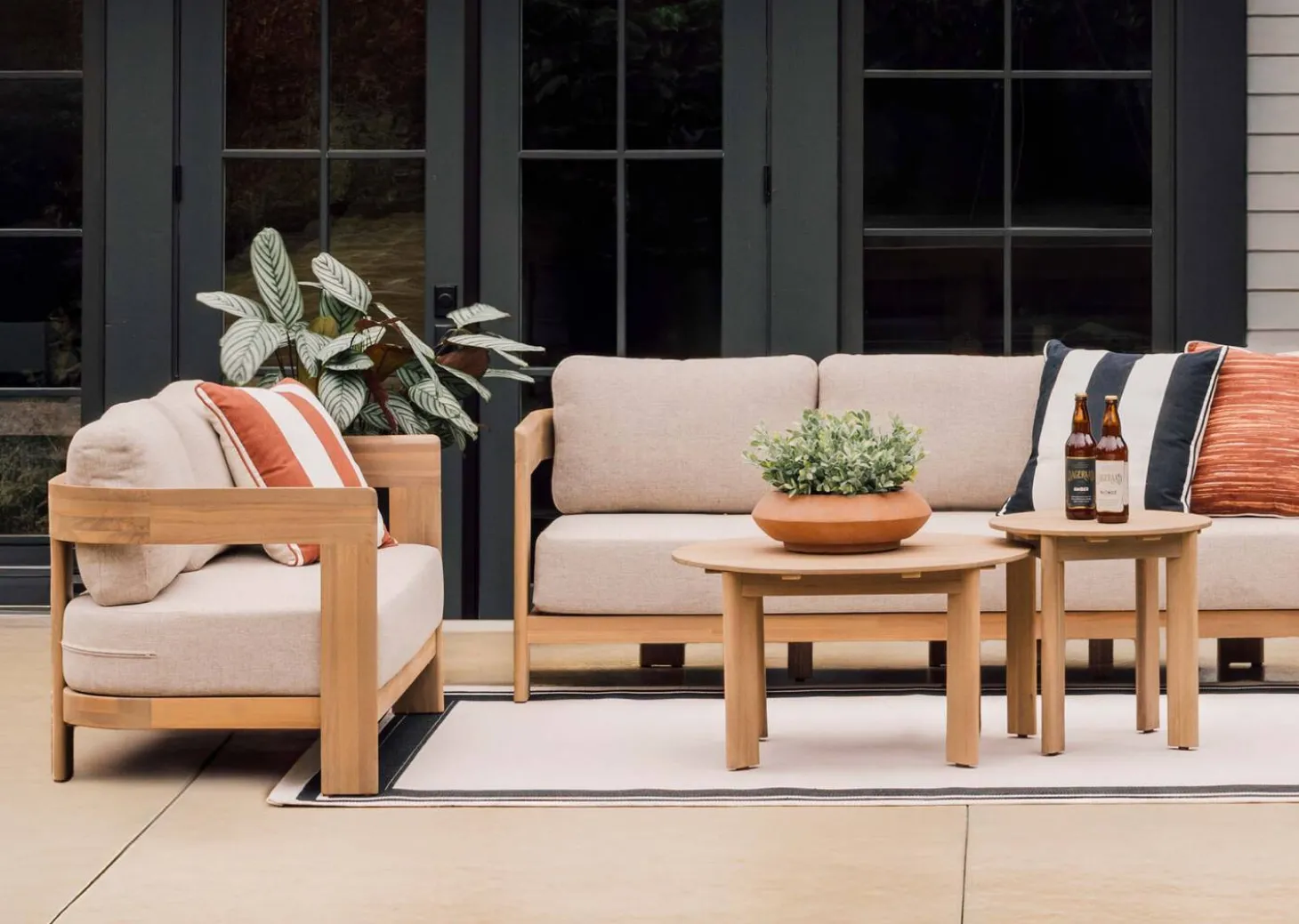 Tonga Outdoor Loveseat -Elio Oyster